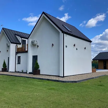 Stunning Holiday Home In Swinouscie With Swimming Pool Swinoujscie Exterior photo